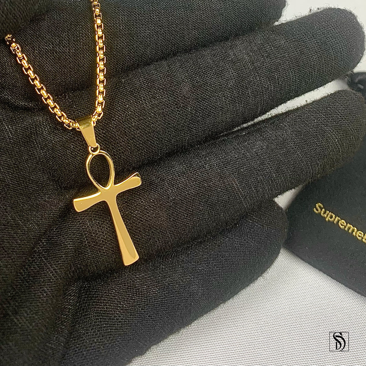 Gold Egyptian Ankh Pendant Necklace