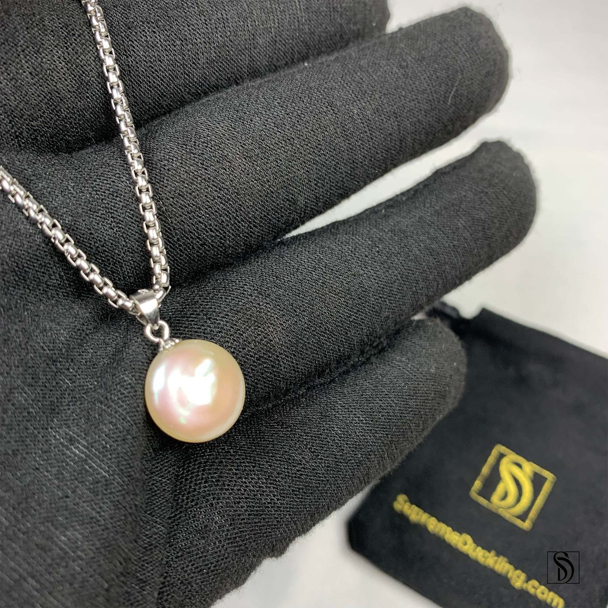 Natural Pearl Pendant Necklace