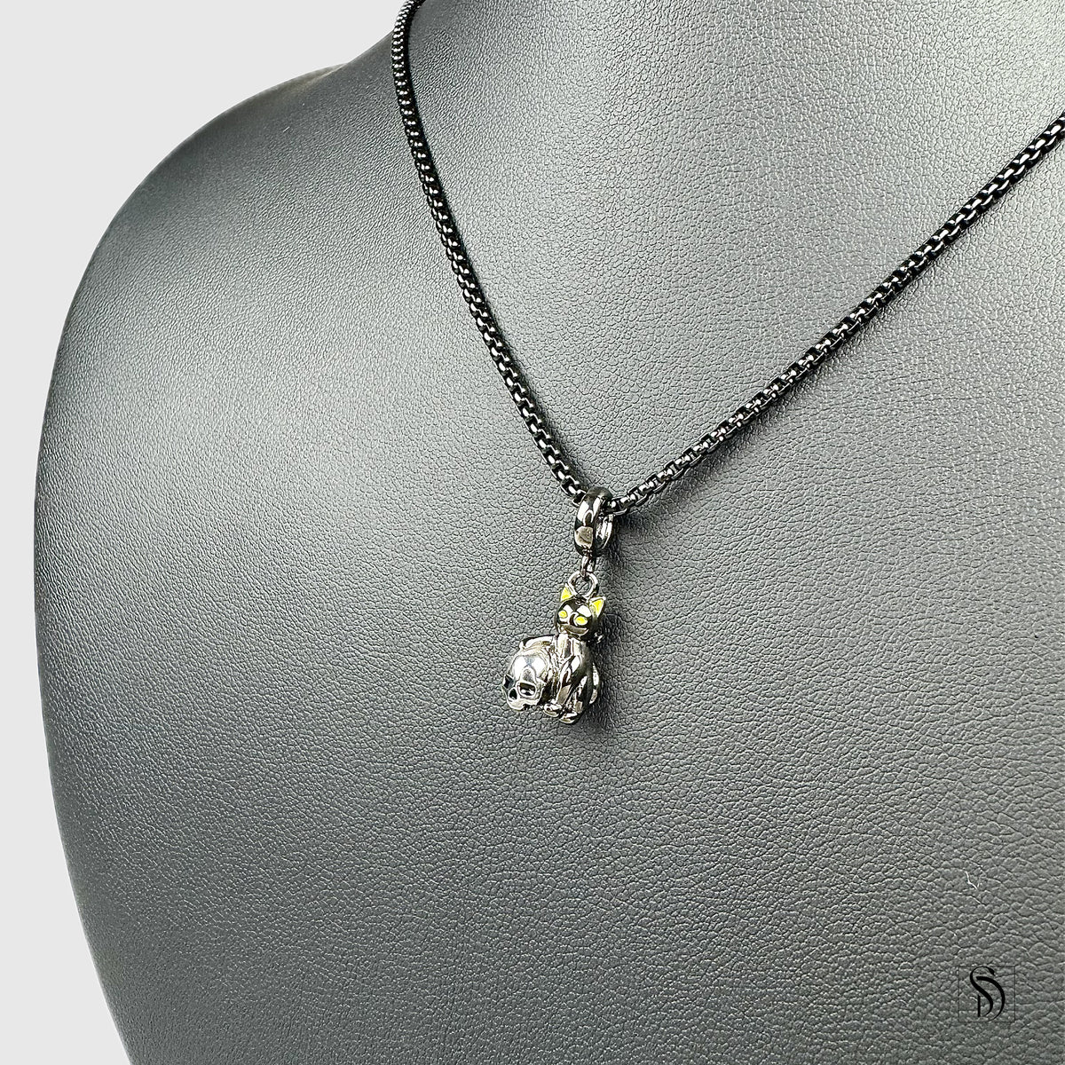 Black Cat Skull Pendant Necklace