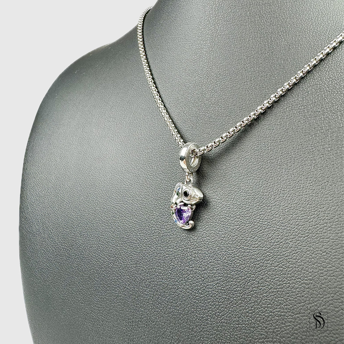 Colorful Gemstones Silver Chameleon Pendant Necklace