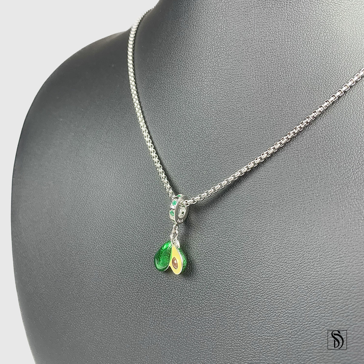 Green Avocado Gemstones Pendant Necklace
