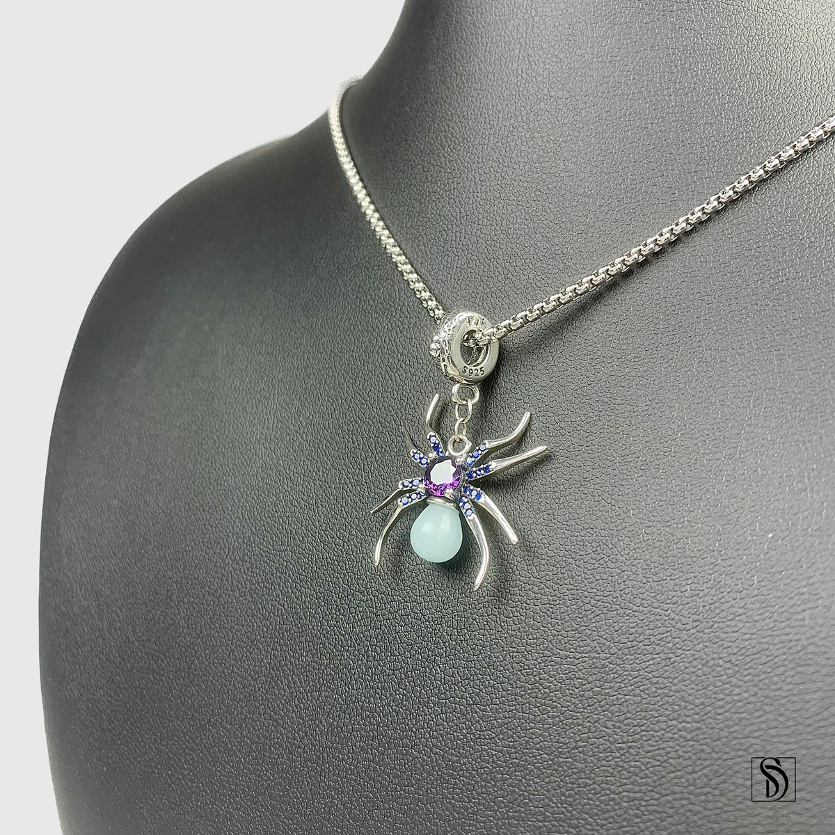 Luminous Spider Pendant Necklace