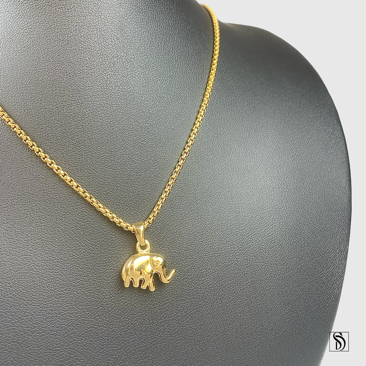 18K Gold Elephant Pendant Necklace