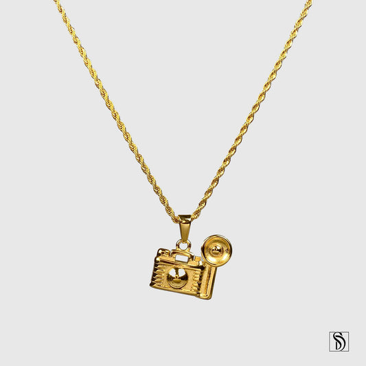 Gold Insta Camera Pendant Necklace