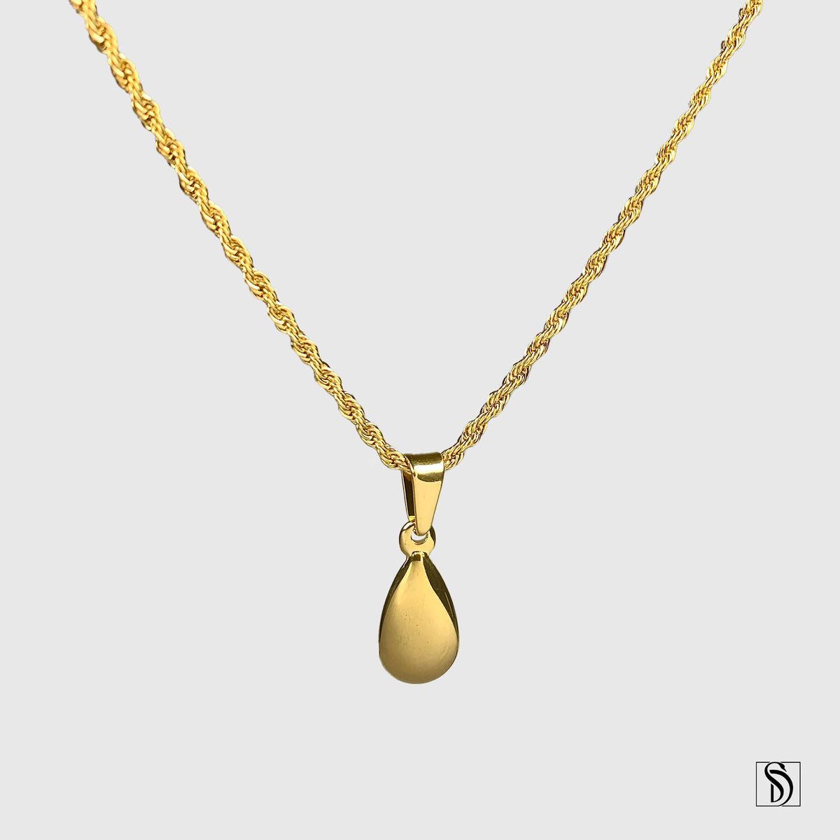 18K Gold Teardrop Pendant Necklace