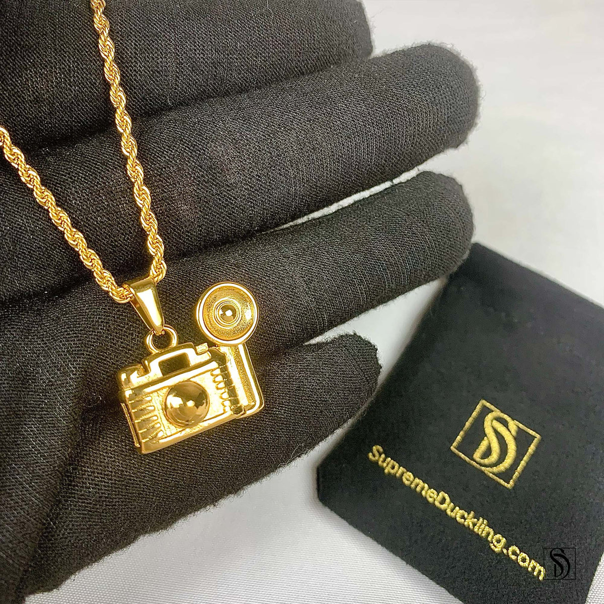 Gold Insta Camera Pendant Necklace