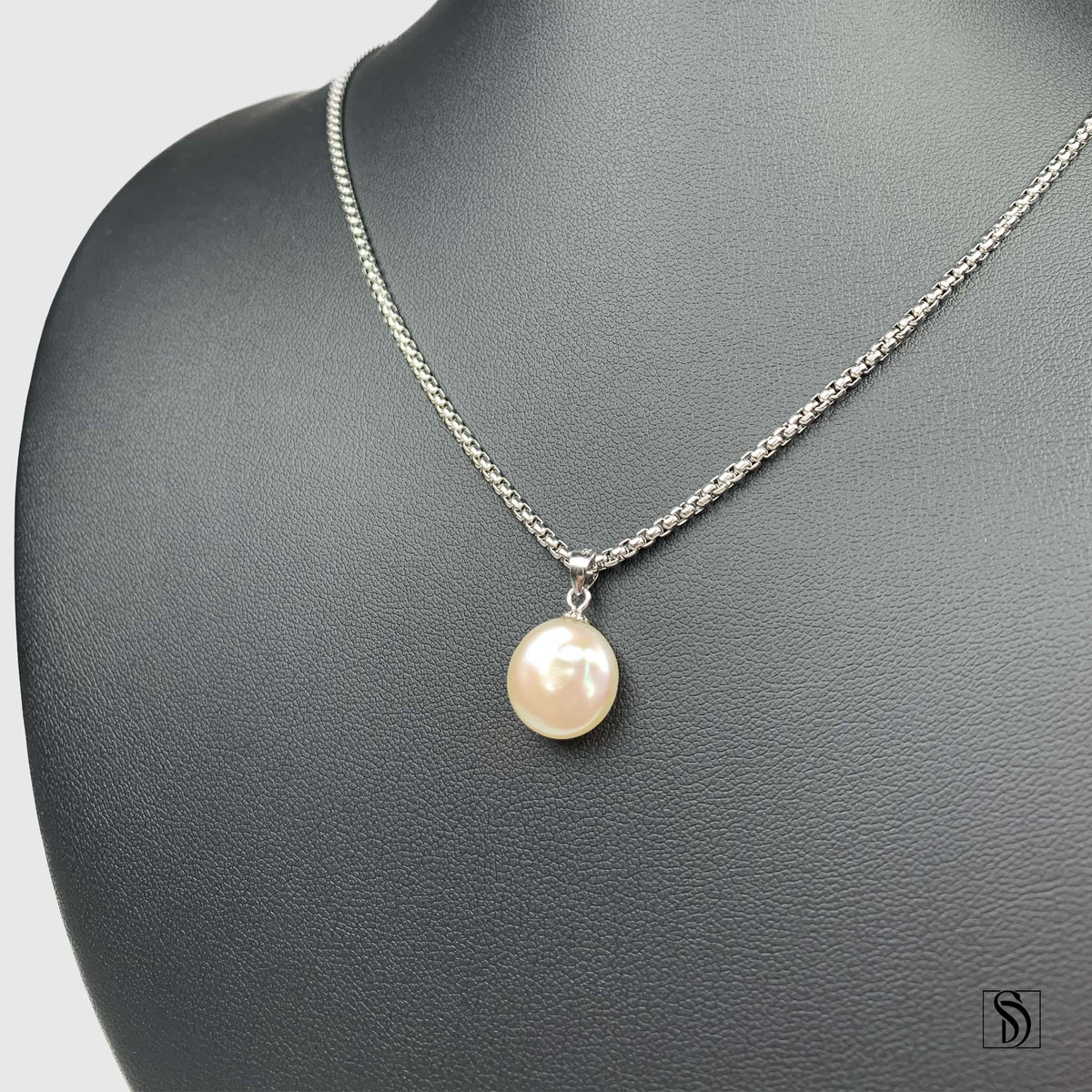 Natural Pearl Pendant Necklace