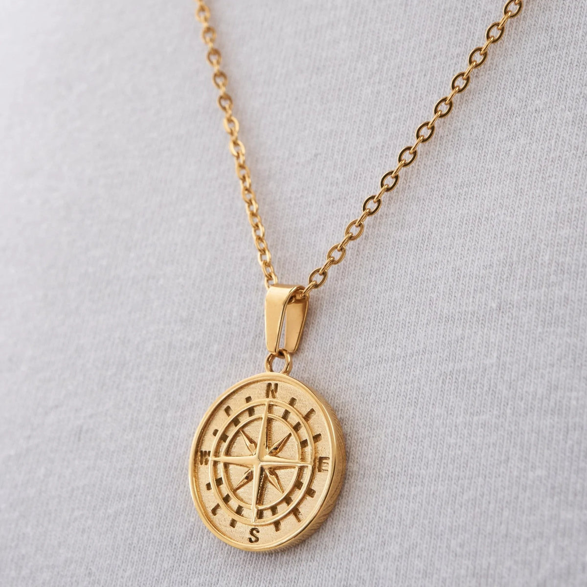 Compass Pendant (Gold)